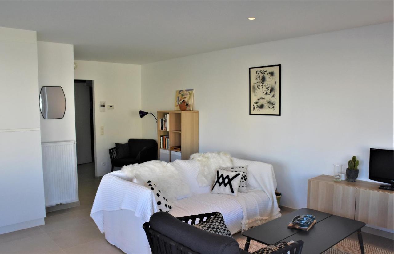 Lichtrijk 2-Slaapkamerappartement Met Zeezicht En Gratis Parking Ostend Exterior photo