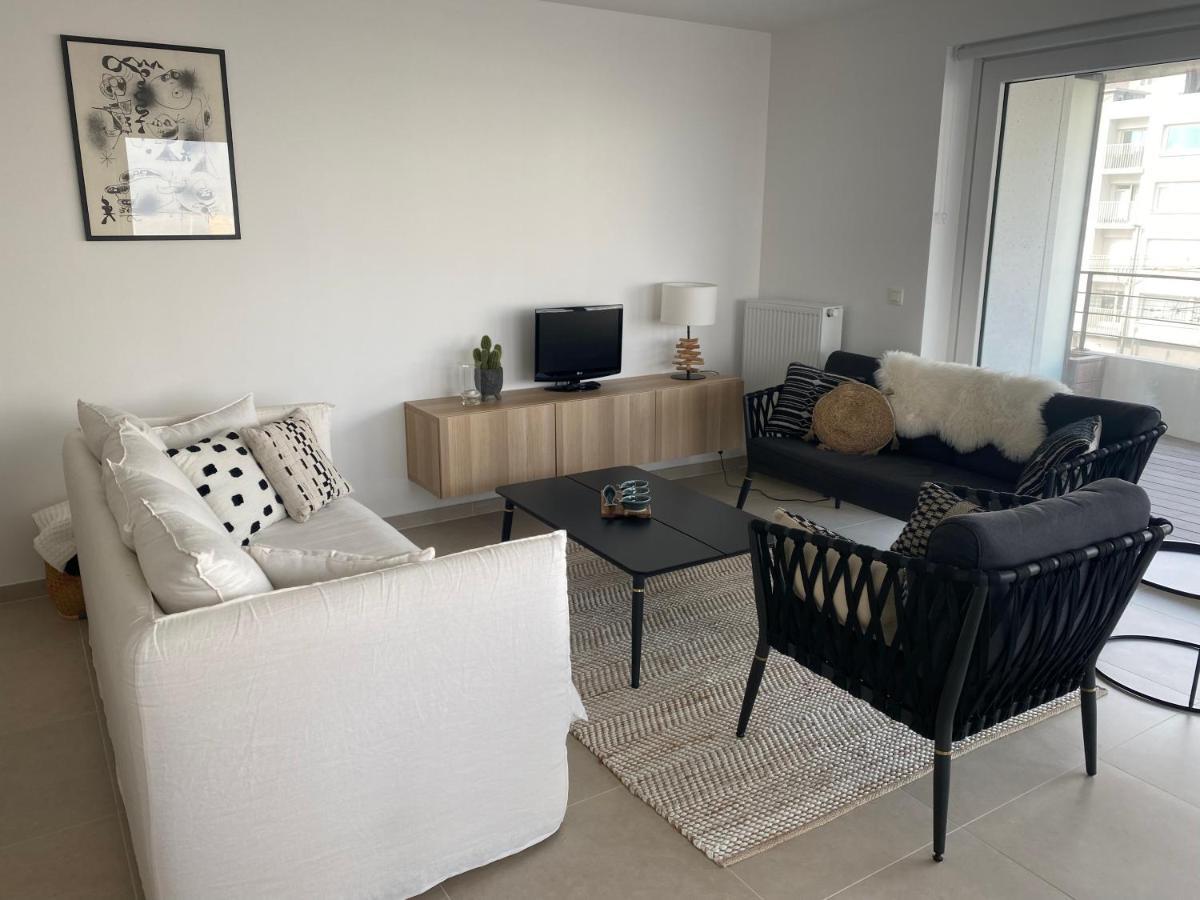 Lichtrijk 2-Slaapkamerappartement Met Zeezicht En Gratis Parking Ostend Exterior photo