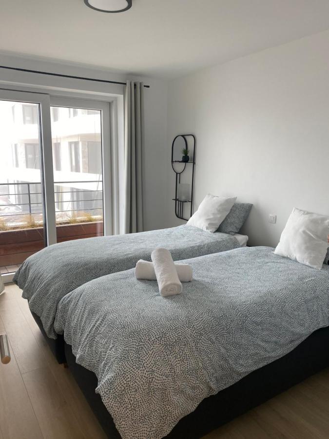Lichtrijk 2-Slaapkamerappartement Met Zeezicht En Gratis Parking Ostend Exterior photo