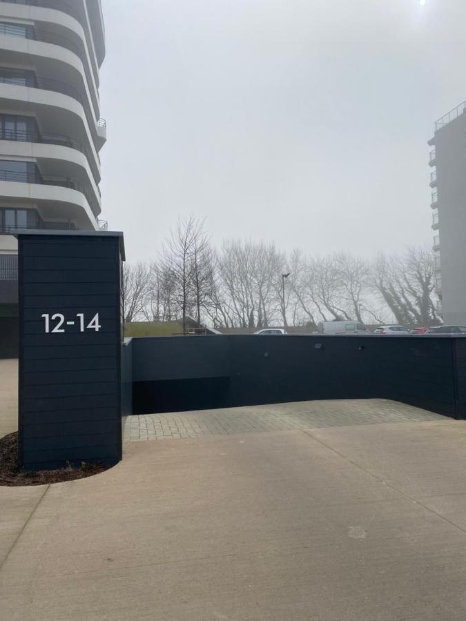 Lichtrijk 2-Slaapkamerappartement Met Zeezicht En Gratis Parking Ostend Exterior photo